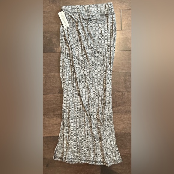 Aritzia Wilfred Knit Midi Skirt - Picture 1 of 1